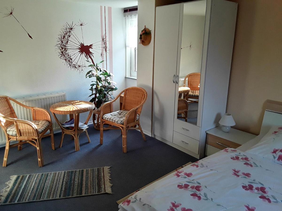 Pension Haensel Ehrenberg  Extérieur photo